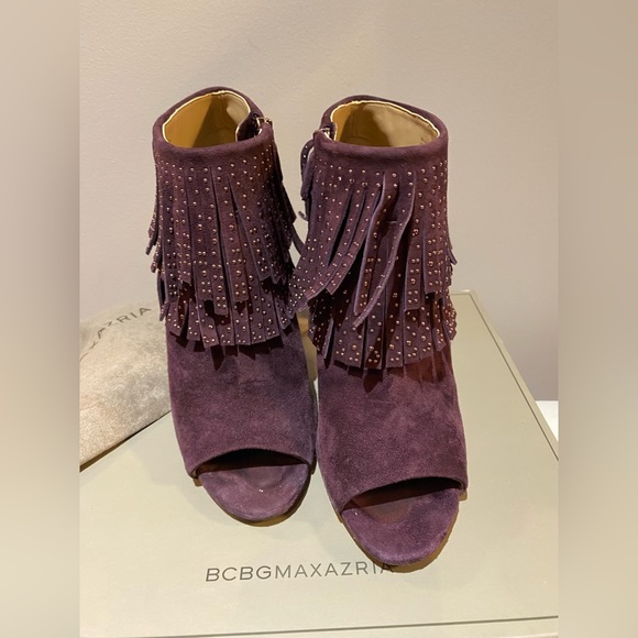 BCBG Maxazria Bordeaux fringe open toe booties size 8 - Picture 4 of 11